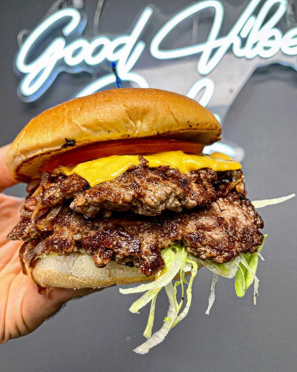 WhatsApp Image 2025-04-15 at 23.20.02_a238bd1e Mountain burger
